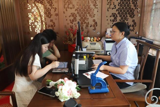 杭州一地承包了520的浪漫 新人喜迎甜蜜三重礼